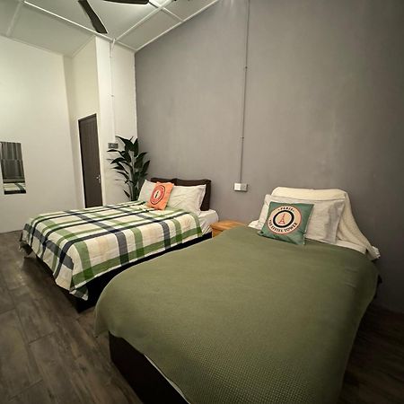 Ipoh Zing Vale - Family & Couple Suite ภายนอก รูปภาพ