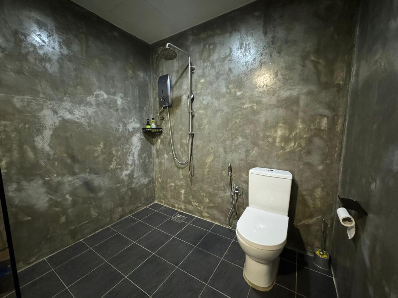 Ipoh Zing Vale - Family & Couple Suite ภายนอก รูปภาพ